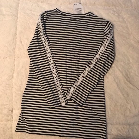 NWT Michael Kors Black/White Shirt Size: XS - Picture 2 of 4